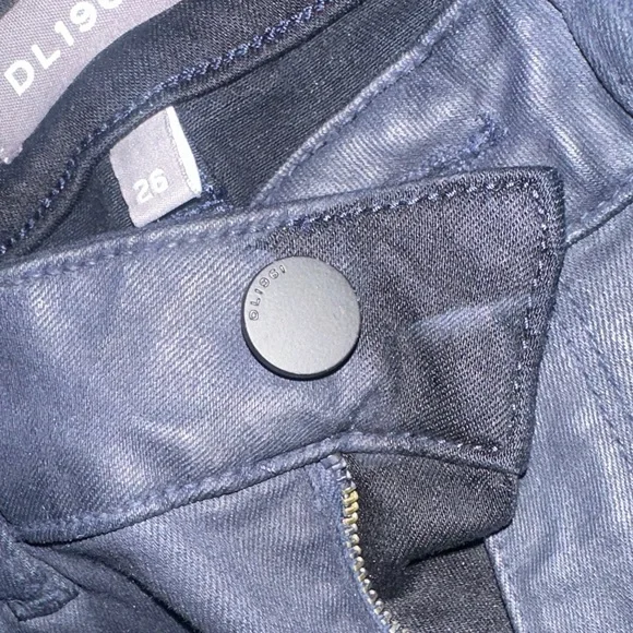 DL1961 Lara Midrise Intrasculpt Cropped Boot Jeans - Picture 5 of 10